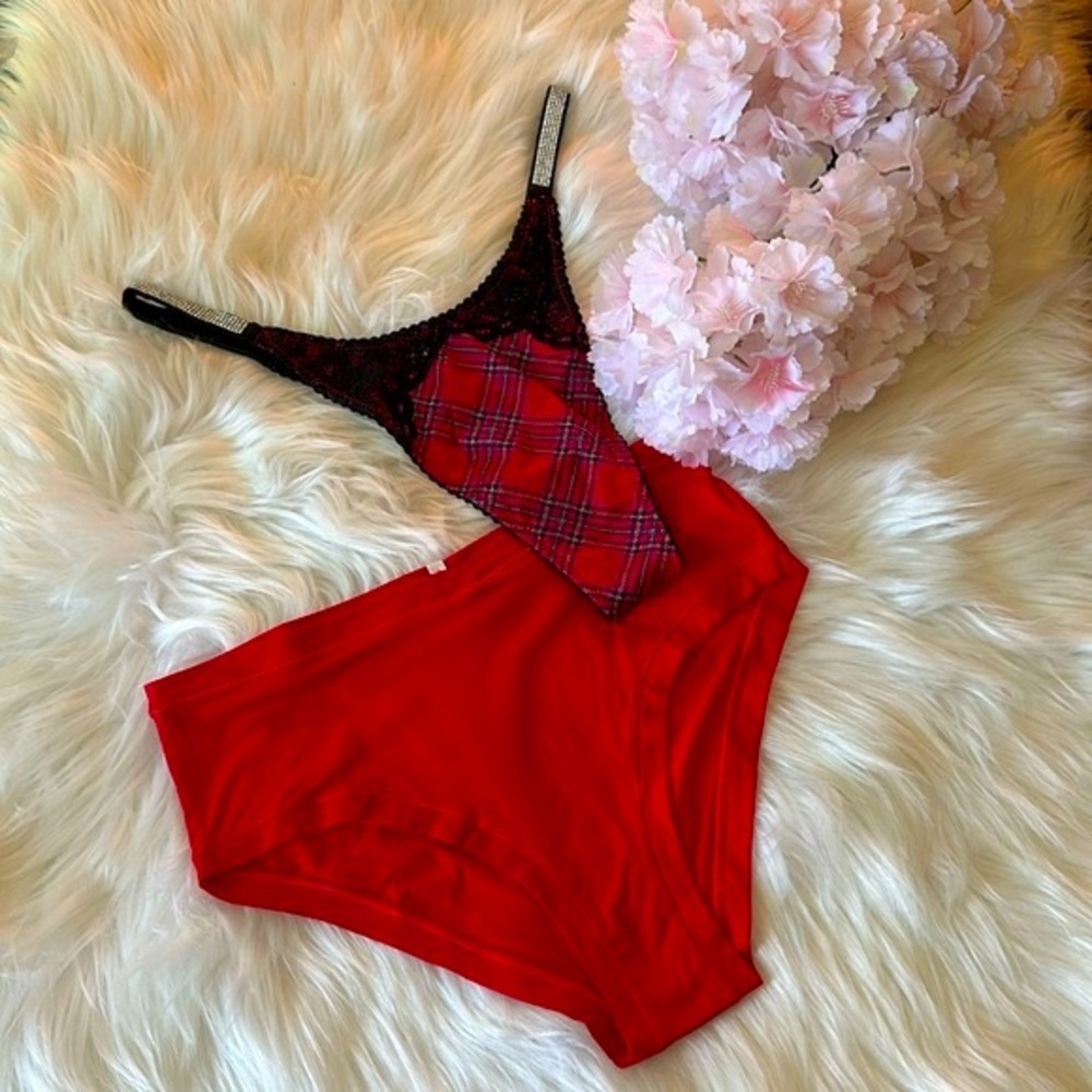 Pink Victoria’s Secret Glitter Thong Panty + Everyday Stretch Hipster Panty
